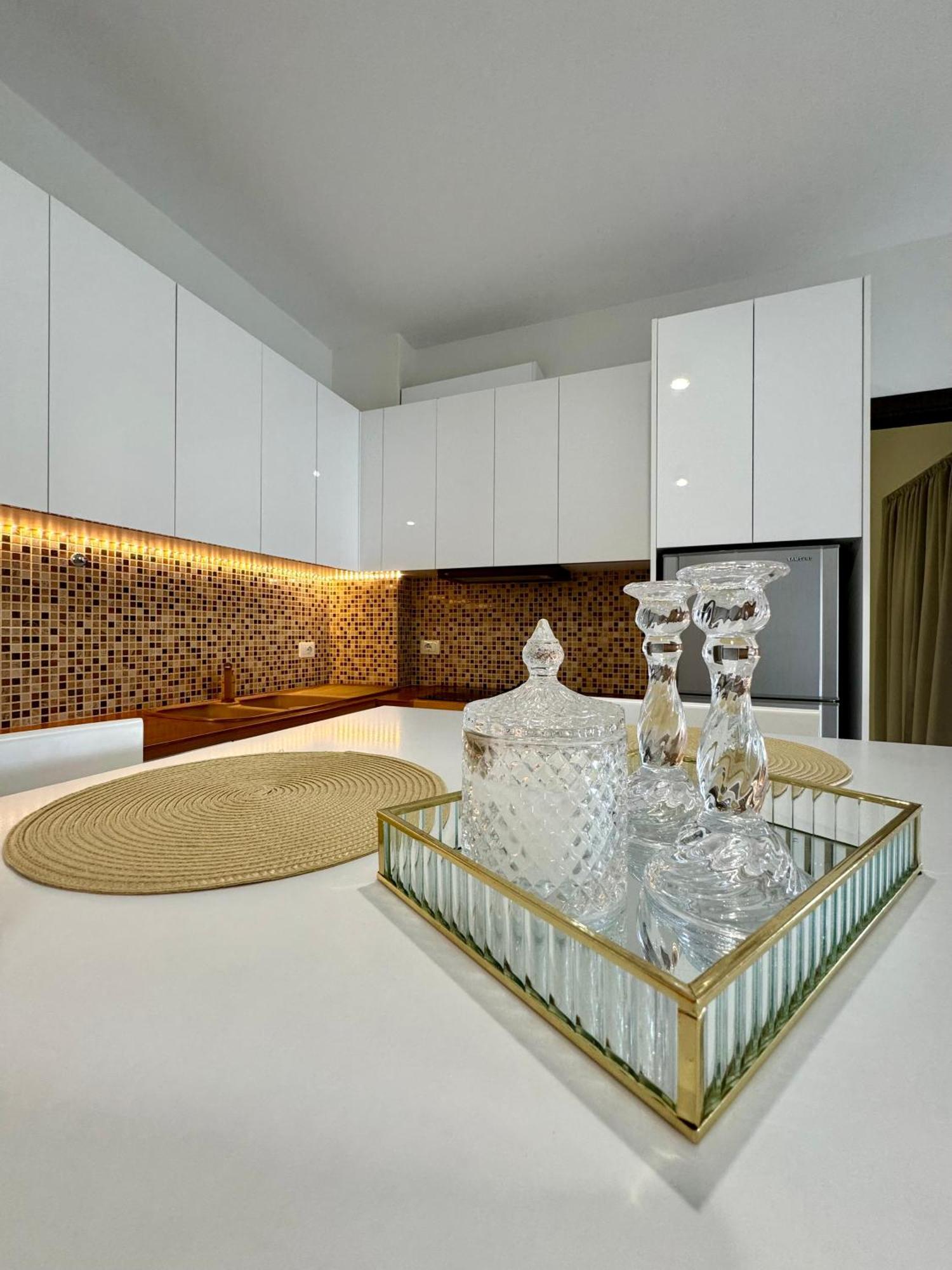 Belaire Luxury Apartment Саранда Экстерьер фото